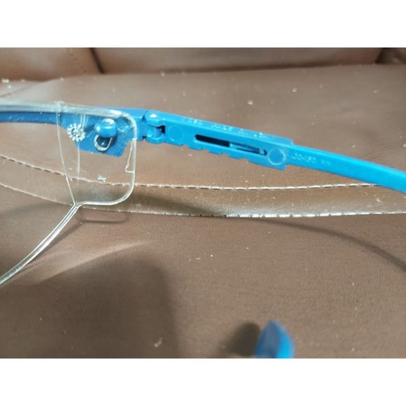 Vintage Uvex Astrospec 3000 Safety Glasses Blue Frames Clear Len Adjustable OSFM - Picture 6 of 7